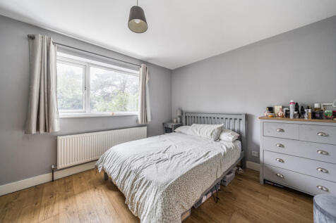 1362883-18-68df9f...