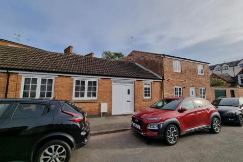 4-bed house on 1 and 1a Farley Street, leamington Spa, £2,980/mo