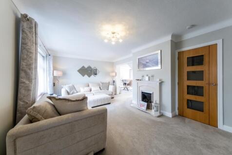 17 Andrew's Close-012.jpg