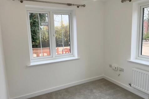 Queen Anne Drive, Derby, Derbyshire, DE22 photo 5