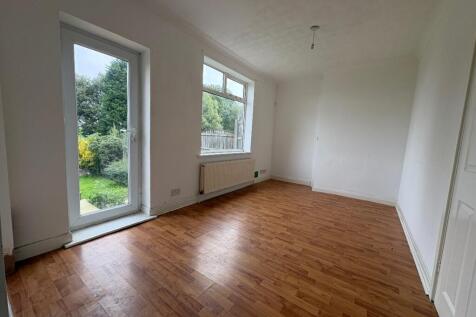 Plodder Lane, Farnworth, Bolton photo 4