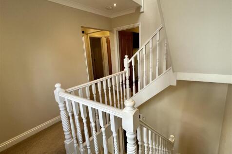First Floor Stairs and Galleried Landing