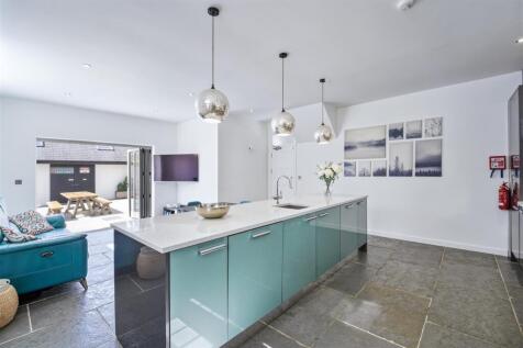 Kitchen 6.jpg
