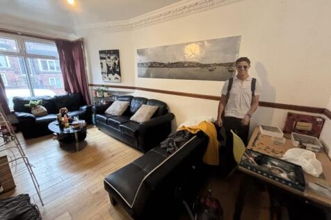 Manor Drive, Hyde Park, Leeds photo 3