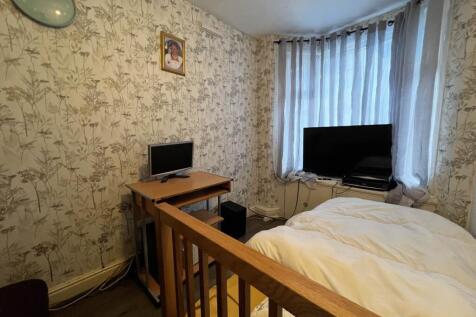 Ivy Road, Luton photo 3
