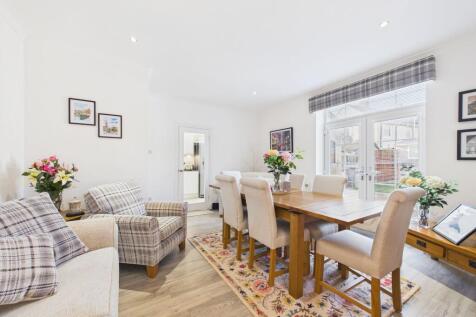 Living/Dining Room