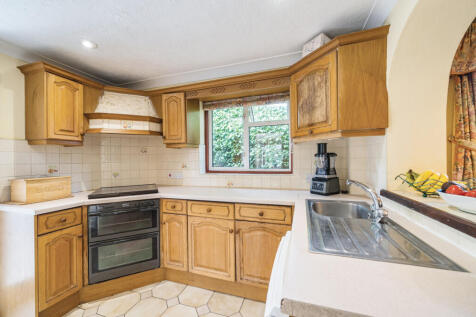 1310857-7-68554d1...