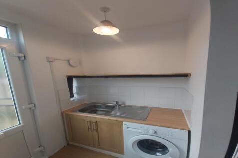 Berkeley View, Harehills, Leeds, LS8 3RR photo 5