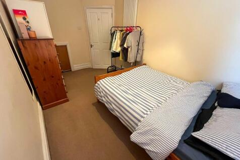 bedroom 2(1)