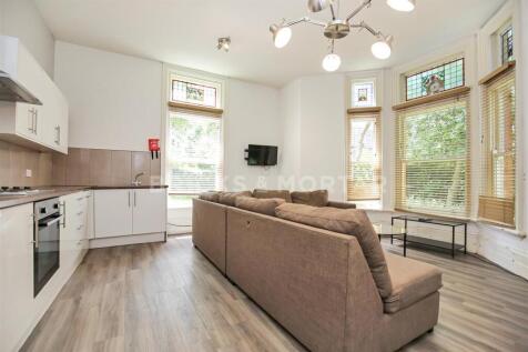 6-bed flat on (£155pppw) Osborne Avenue, Jesmond, Newcastle Upon Tyne,NE2, £4,030/mo