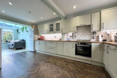 Fitted Kitchen