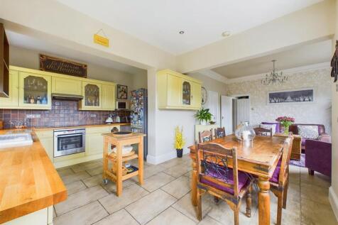 Open Plan Dining Kitchen