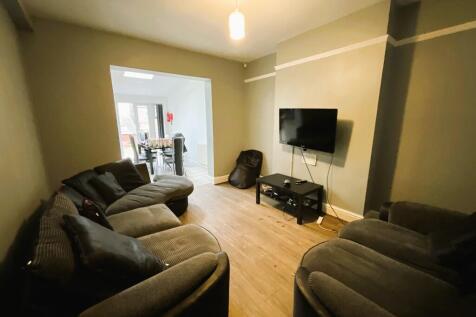 Harlaxton Drive, Nottingham, Nottinghamshire, NG7 photo 3