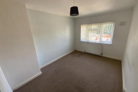 Broom Hall Crescent, Acocks Green photo 4