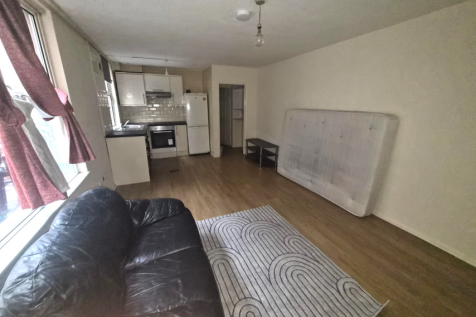 Stockwood Crescent,Luton,LU1 photo 3