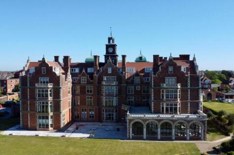 2 Bedroom Retirement Apartment For Sale - Old Fel