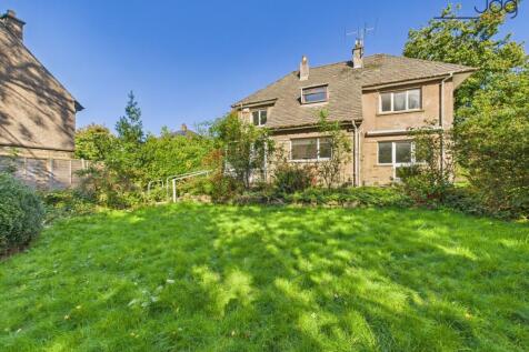 Spacious Garden to the rear of the property