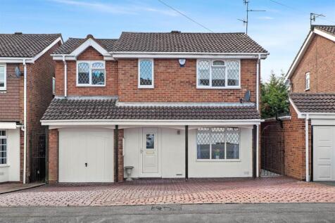 Finsbury Drive Brierley Hill 1.jpg