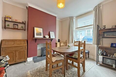 Craigmore Avenue 34 - Living Room.jpg