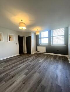 1-bed flat on Exchange Apartments, Clare Road, Halifax, HX1 2HX, £795/mo