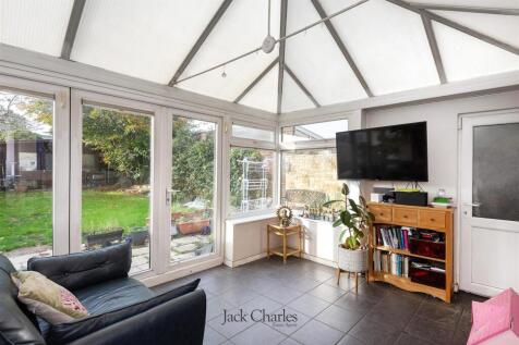 43 The Cherry Orchard, TN11 0HU 006.jpg