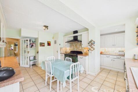 Kitchen / Breakfast Room