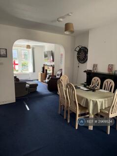 Bradley Road, Trowbridge, BA14 photo 4