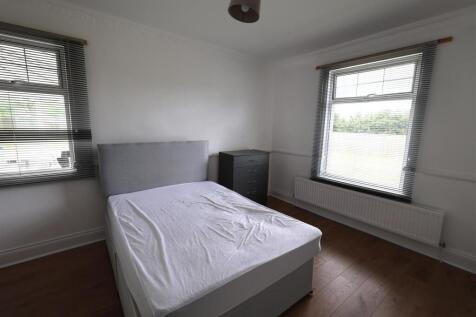 Room 4.JPG