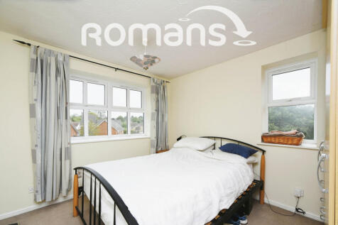 Thorley Court, Swindon, SN25 photo 4