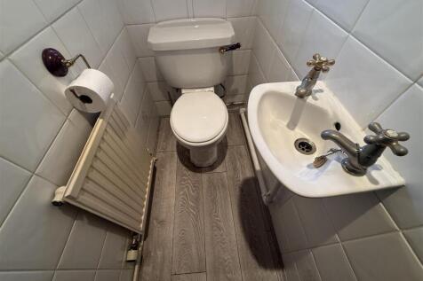 SEPERATE WC