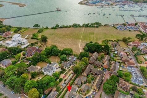 Close to River Hamble