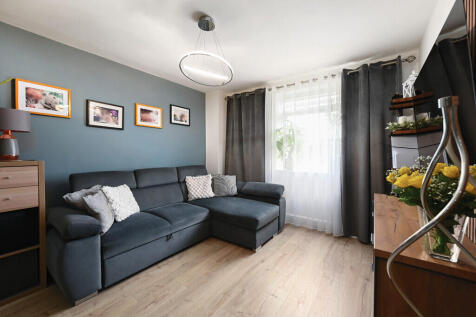 Flat 7, 46 London...