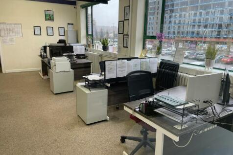 Office to rent Image 3