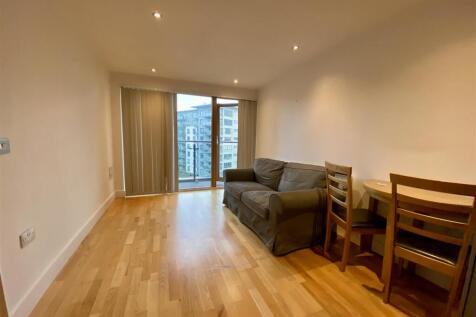 Living Area.jpeg