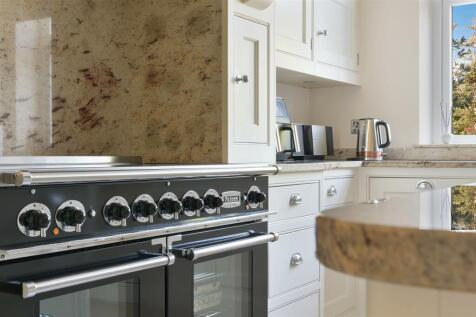 BURDON LANE 152  (33).jpg