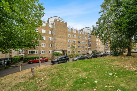 32 Innes Gardens, Putney, London, SW15 3AB