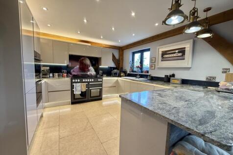 Kitchen with Underfloor Heating