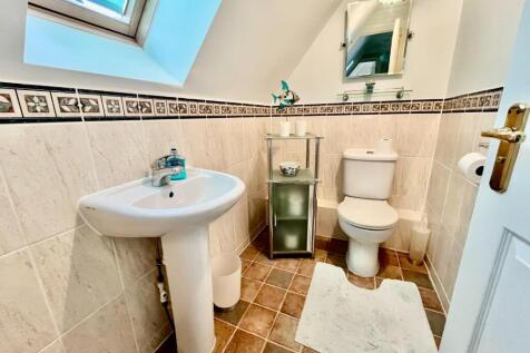 Second Floor Cloakroom