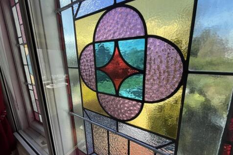 Leaded Window Feature Aspect 2