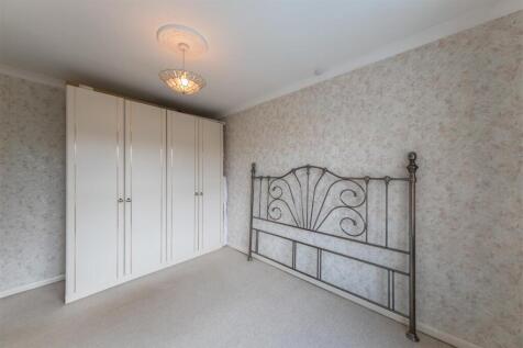 10 Meadow Close-023.jpg