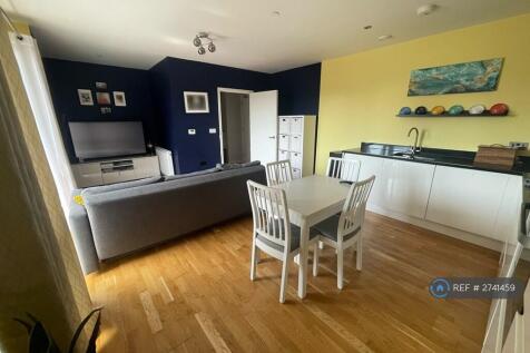 Living Area / Kitchen