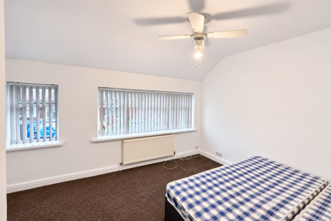 Marina Road, Droylsden, Tameside photo 5
