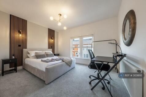 Newcombe Road, Northampton, NN5 photo 3
