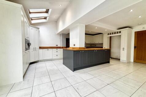 Kitchen/Dining/Family Room