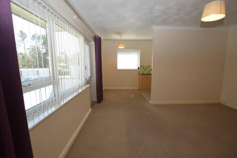 Silverdale Road, Burgess Hill, West Sussex, RH15 photo 4