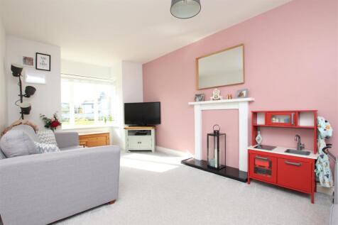 Living Room..JPG