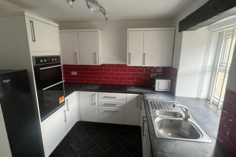 84b Main Street, Bingley, BD16 2JH photo 3