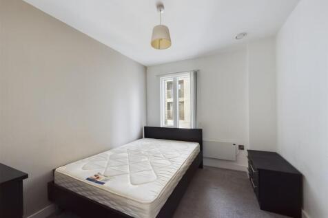 CAM01231G0-PR0052-STILL022