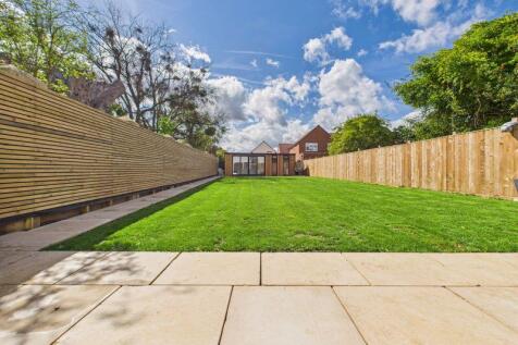 Garden Room and Rear Garden