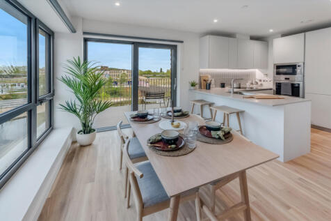 GQ Lyons Dock 2 Bed (3)
